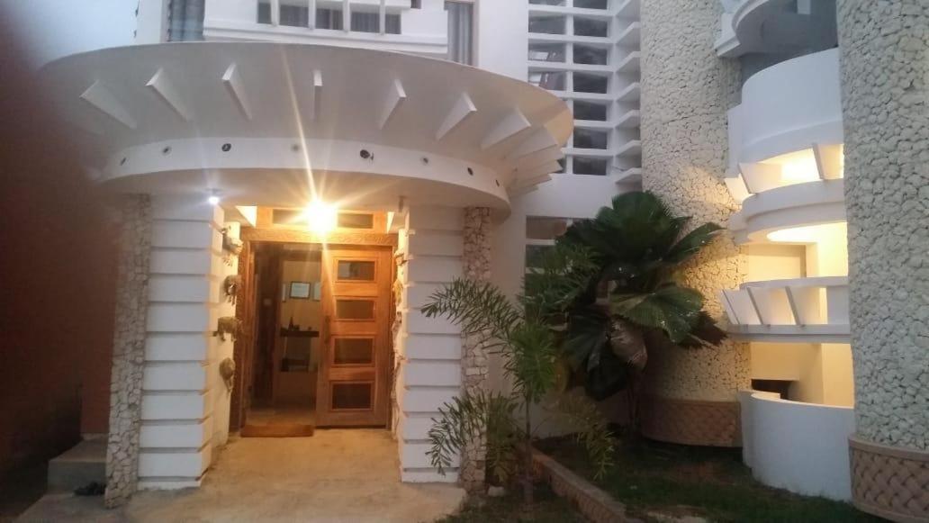 Peacock Park Hotel Укунда Экстерьер фото